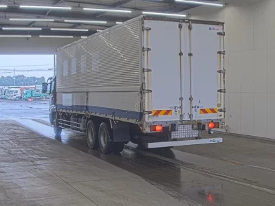 MITSUBISHI FUSO SUPER GREAT