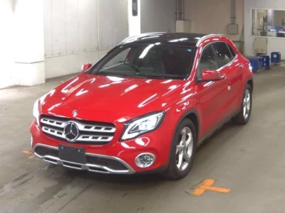 MERCEDES BENZ GLA