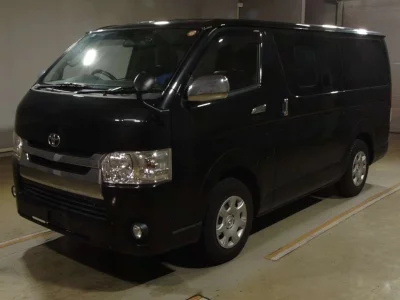 TOYOTA REGIUS VAN