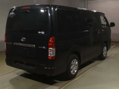 TOYOTA REGIUS VAN
