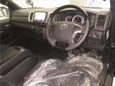 TOYOTA REGIUS ACE VAN