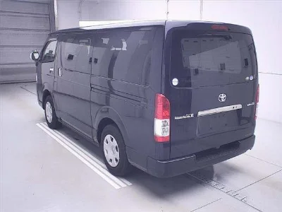 TOYOTA REGIUS ACE VAN