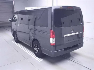 TOYOTA REGIUS ACE VAN