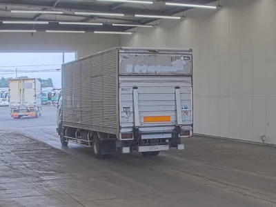 MITSUBISHI FUSO FIGHTER