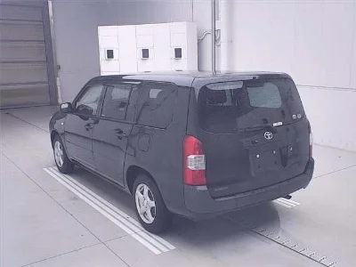 TOYOTA SUCCEED