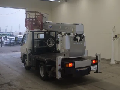 MITSUBISHI CANTER