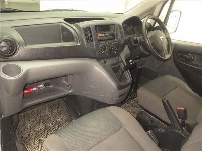 NISSAN NV200