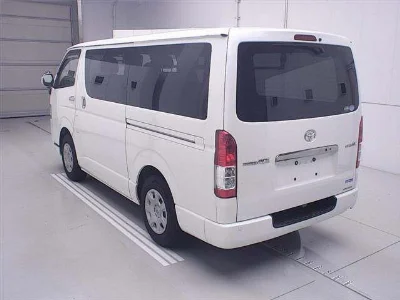 TOYOTA REGIUS ACE VAN