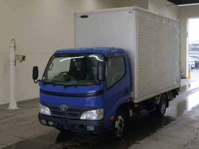 TOYOTA DYNA