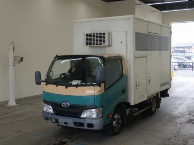 TOYOTA DYNA
