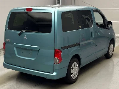 MITSUBISHI DELICA D3