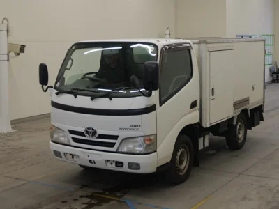 TOYOTA DYNA
