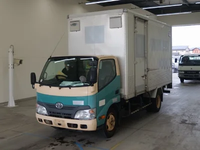 TOYOTA DYNA