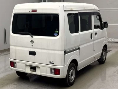 NISSAN CLIPPER VAN