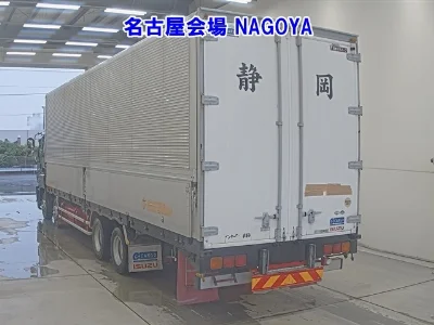 ISUZU GIGA