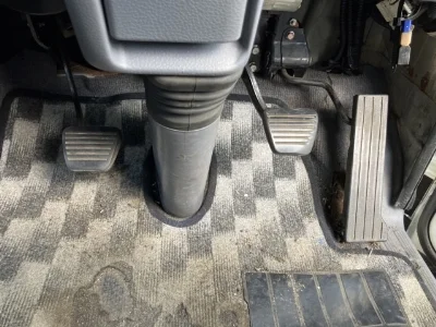 MITSUBISHI CANTER