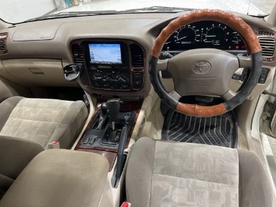 TOYOTA LAND CRUISER