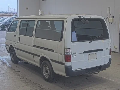 TOYOTA HIACE