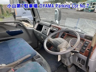 MITSUBISHI CANTER