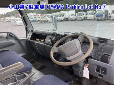 MITSUBISHI CANTER