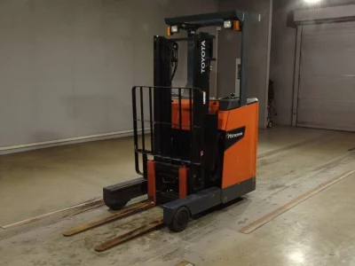 TOYOTA  FORKLIFT 