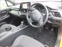 Цена авто Toyota C-HR с аукционов Японии, номер кузова ZYX11, пробег 43 000, оценка 12