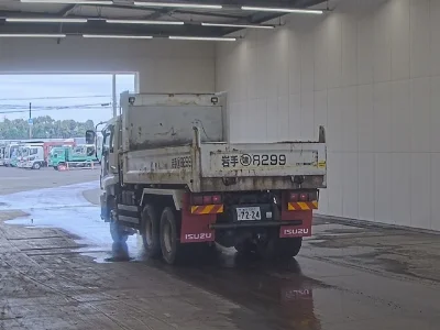ISUZU GIGA