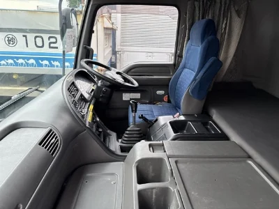 ISUZU GIGA