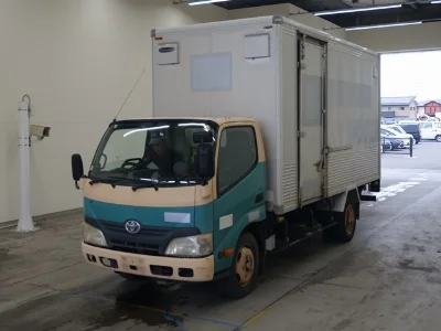 TOYOTA DYNA