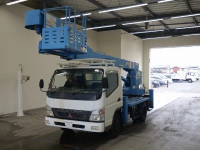 MITSUBISHI CANTER