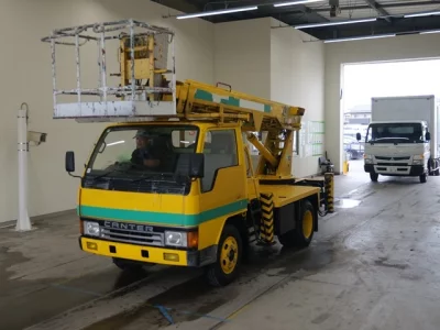 MITSUBISHI CANTER