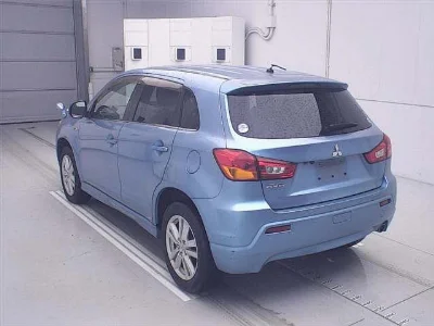 MITSUBISHI RVR