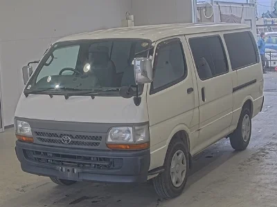 TOYOTA HIACE