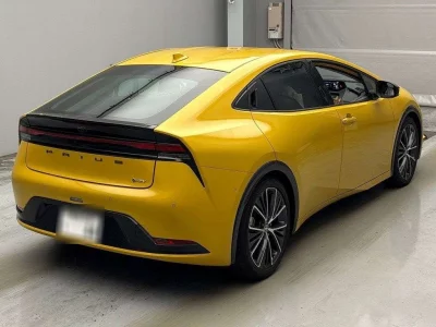 TOYOTA PRIUS