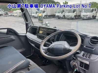 MITSUBISHI CANTER