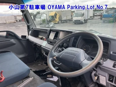 MITSUBISHI CANTER