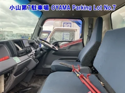 MITSUBISHI CANTER