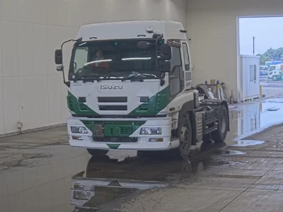 ISUZU GIGA