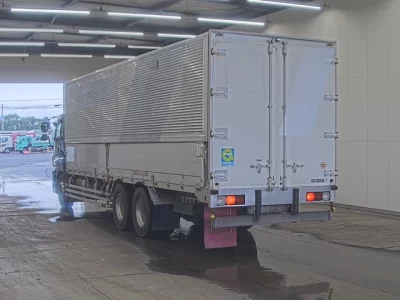 ISUZU GIGA