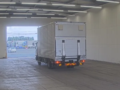 MITSUBISHI FUSO FIGHTER