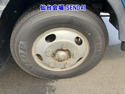 MITSUBISHI CANTER