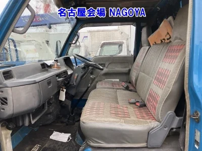 MITSUBISHI CANTER