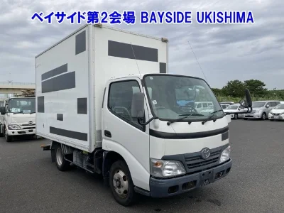TOYOTA DYNA