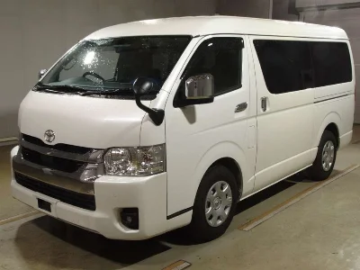 TOYOTA HIACE