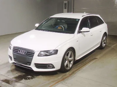 AUDI A4 AVANTE