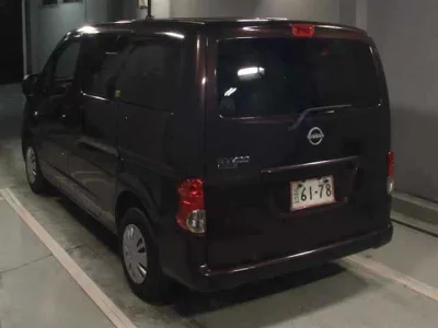 NISSAN NV200