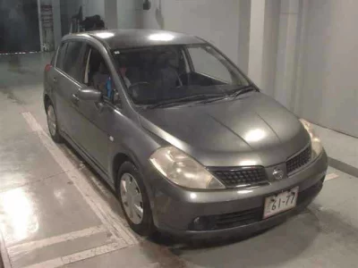 NISSAN TIIDA
