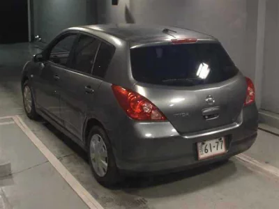 NISSAN TIIDA