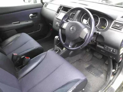 NISSAN TIIDA