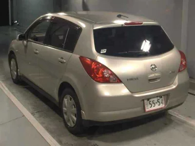 NISSAN TIIDA